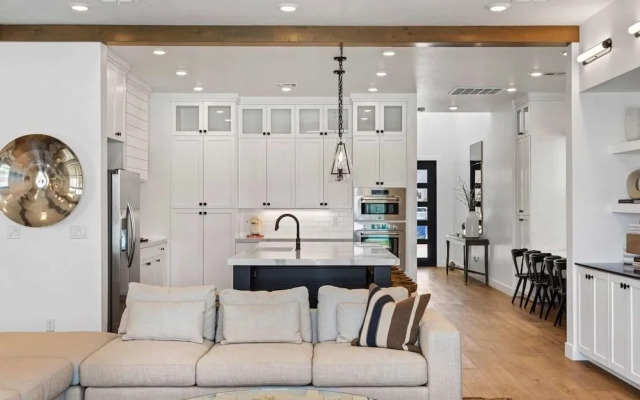 Playa Lucaya By Redawning