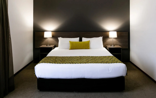 Best Western Plus Ambassador Orange