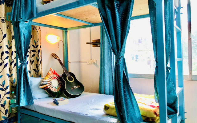 Skyard Hostel Rishikesh (Laxman Jhula)