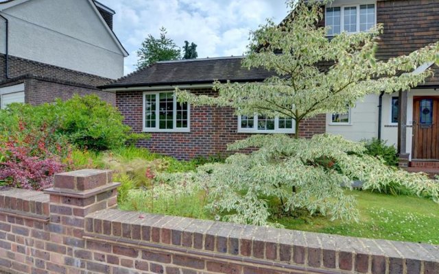 Peaceful Apartment in Tunbridge Wells for Couples With Garden