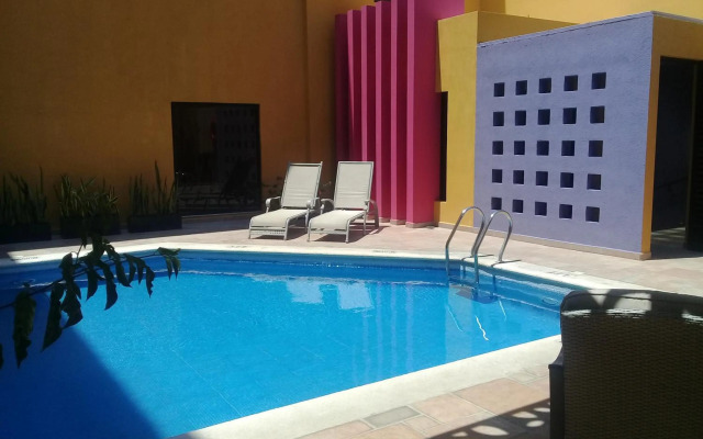 Hotel Plaza Colonial