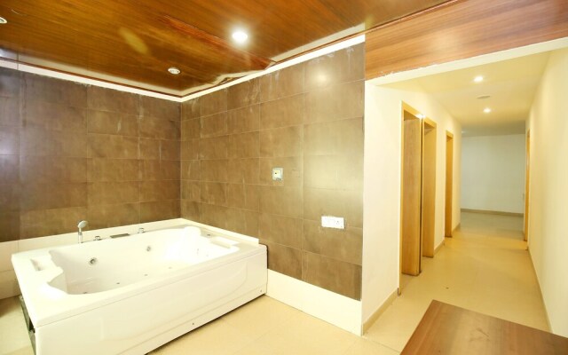 I-Square Hotel by OYO Rooms