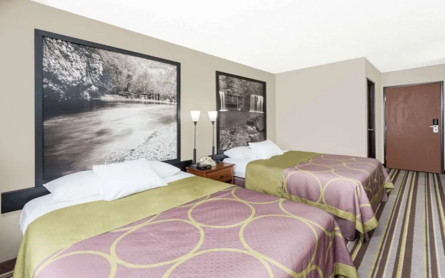 Super 8 Bolivar