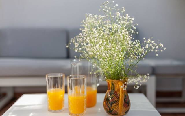 Liberty Penthouse Three-Bedroom Apartment - by LU Holidays