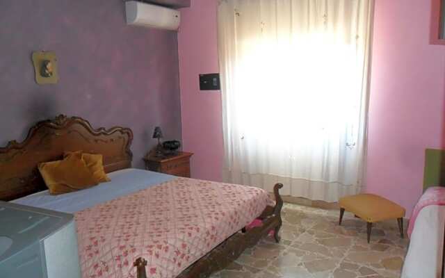 B&B PinkHouse