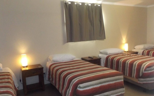 奥古斯塔港阿卡西亚山脊汽车旅馆(Acacia Ridge Motor Inn Port Augusta) — 3-star hotel in Port Augusta