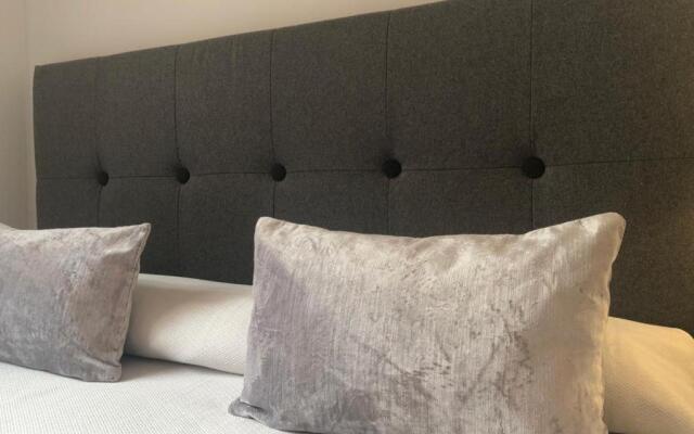 Sevilla Aljarafe Room