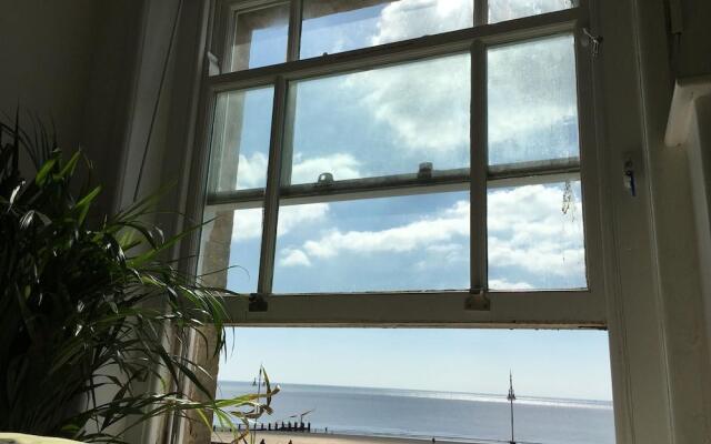 Moray Beachside Apartments