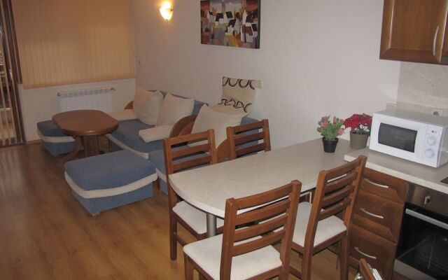 Edelweiss Inn Apartments