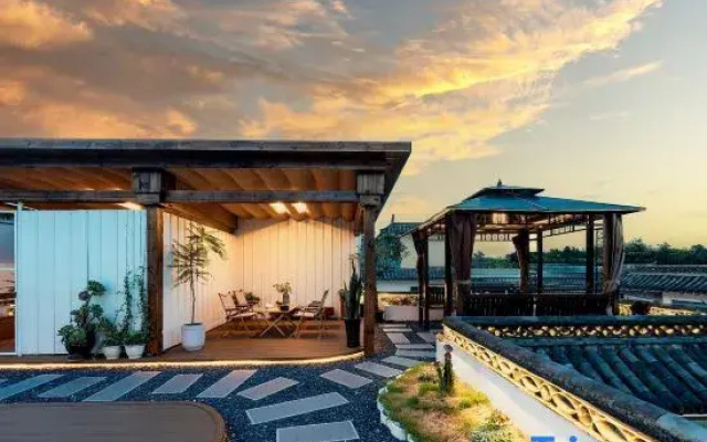 Yunbo Light Luxury Homestay (Dali Ancient City South Gate Branch)