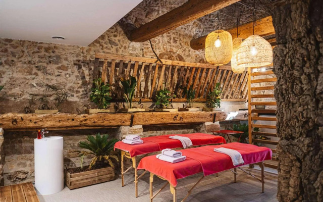 Chateau Village Castigno