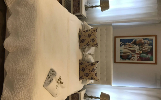 Albatross Guest House