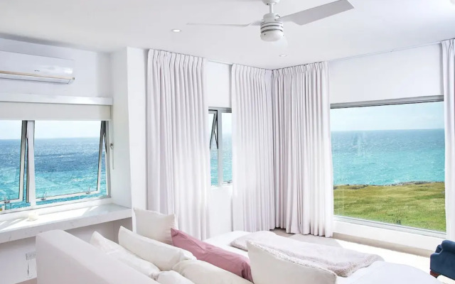 Lilypad Luxurious Cliffside Villa With Stunning Sea Views