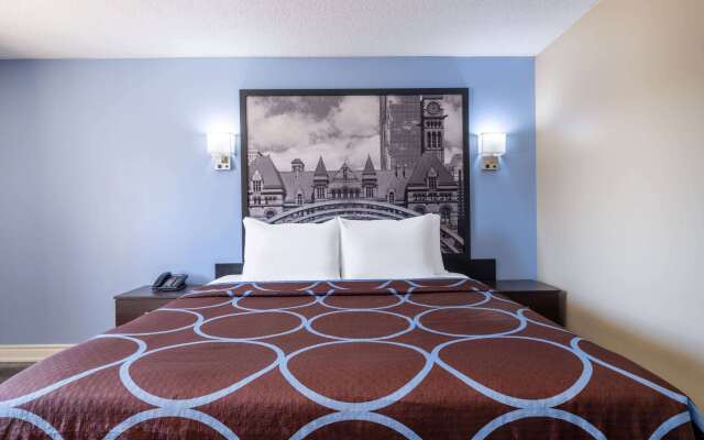 Super 8 by Wyndham Toronto East ON