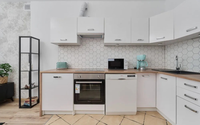 Sweet Apartment Kamienna by Renters