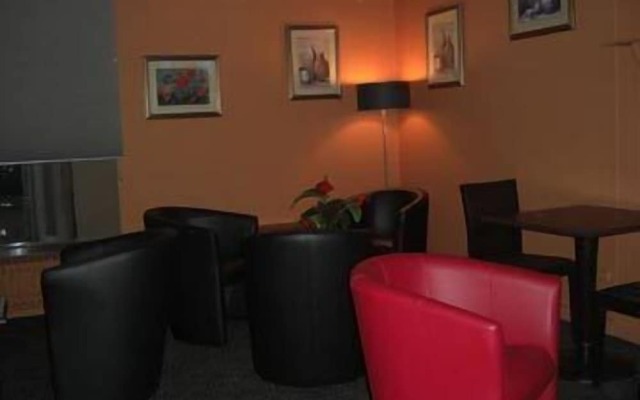 Brit Hotel Nevers 3*