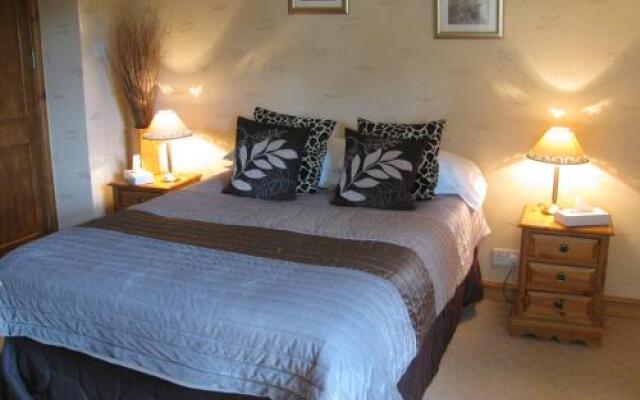 Three Horseshoes Inn
