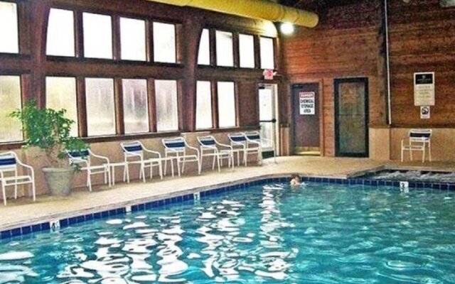 Rumbling Bald Resort