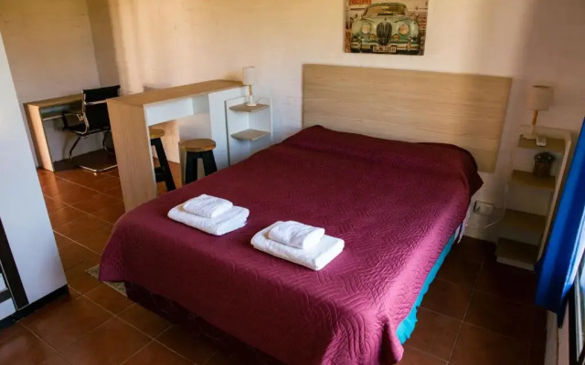 La Quinta Hostel & Suites