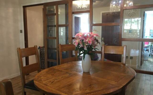 4 Bedroom Flat Near the Harry Potter School