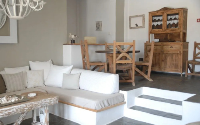Aris Apartments
