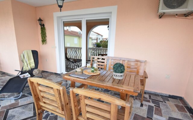 Spacious Apartment in Vodice With Garden