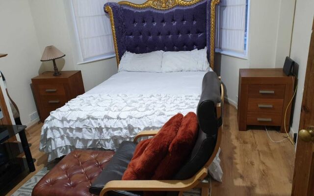 Beautiful Homes - Holyhead Road