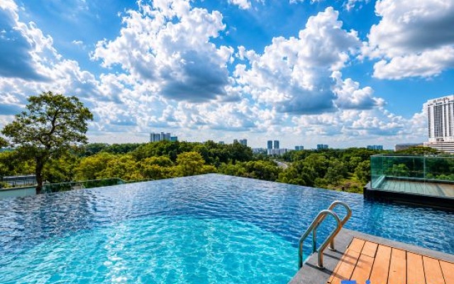 Mosaic Southkey Residence Near Midvalley by Dawn Stay – Pool – Johor Bahru