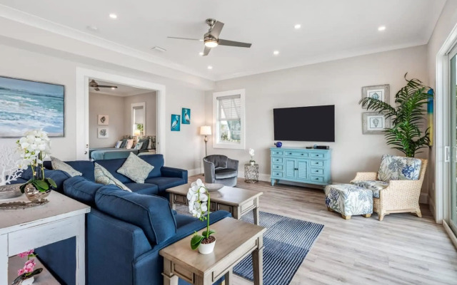 Mastway House by Brightwild Pool Dock