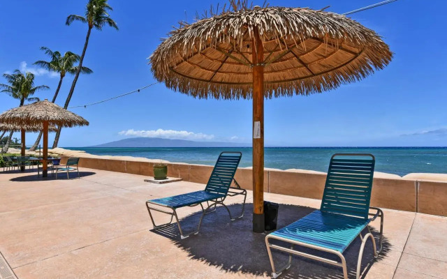 Royal Kahana 104