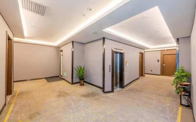 CHEERMAY HOTELS (Guangzhou Pazhou Exhibition Center Chigang Metro Station)