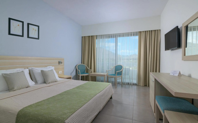 Hotel Niriides Beach