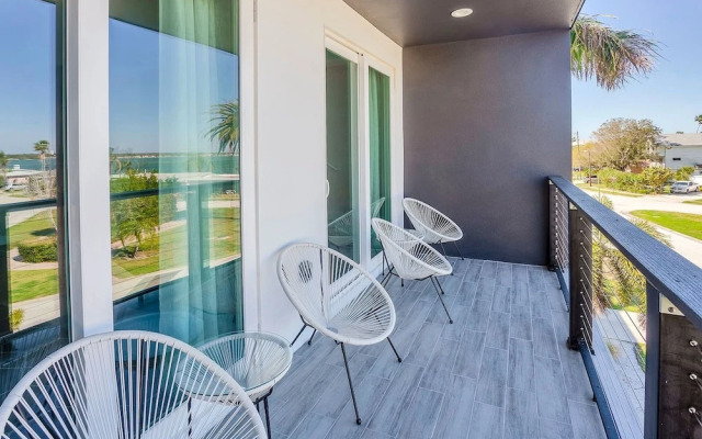 Luxury Pool Home Golf Cart