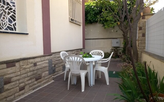 Bright And Comfortable House 20 Min To Barcelona