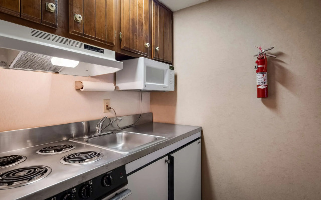 Best Western PLUS Morristown Inn-Florham Park