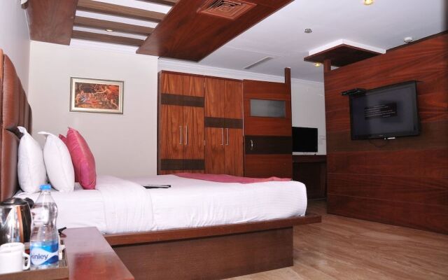 Meenal Hotel