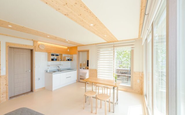 Namhae Macaron Pension