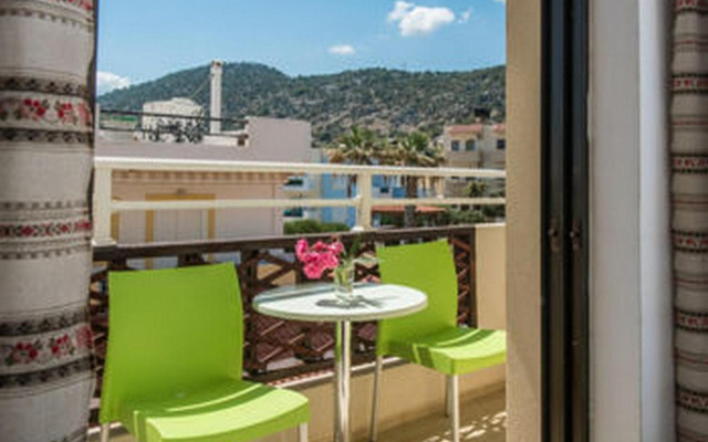 Smaragdine Beach Hotel
