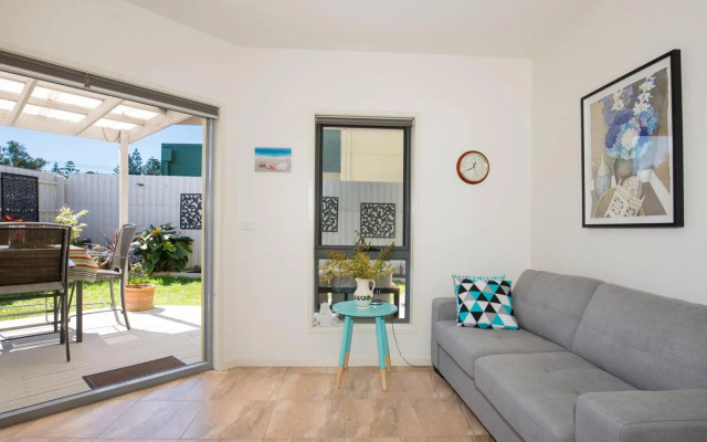 Thalassa I Pet Friendly I 2 Mins Walk to Beach