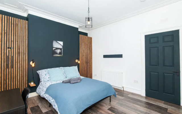 1 Bedroom Apartment-free Parking