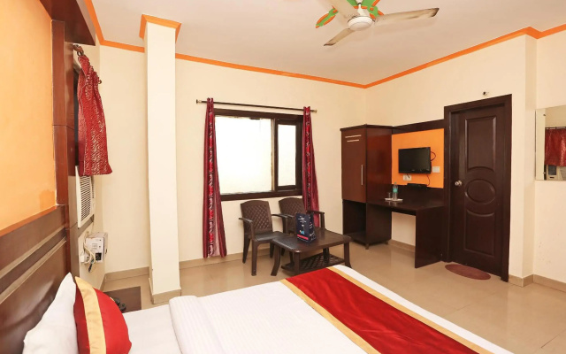 OYO 9726 Hotel Aura Palace Deluxe