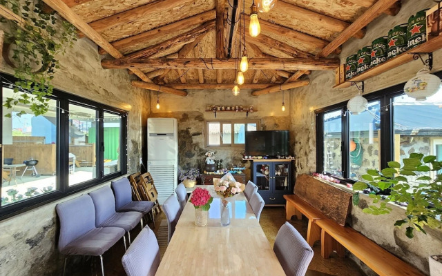 JEMI BAREUT Pension