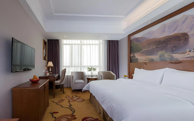 Vienna Hotel (Shantou Guiyu Branch)