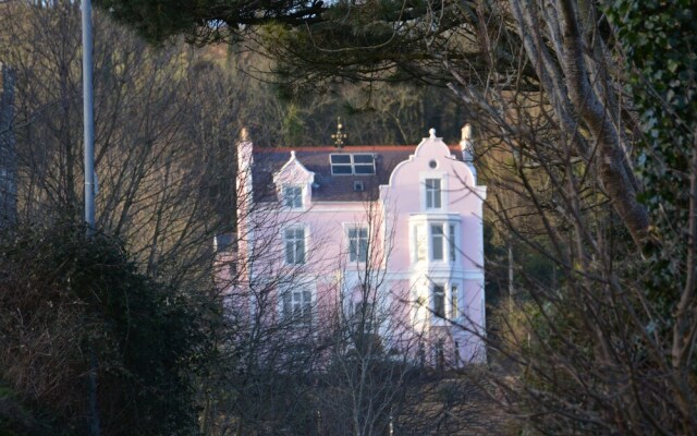 Hill House Retreats