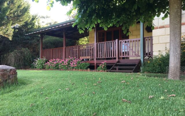 Clover Cottage Country Retreat