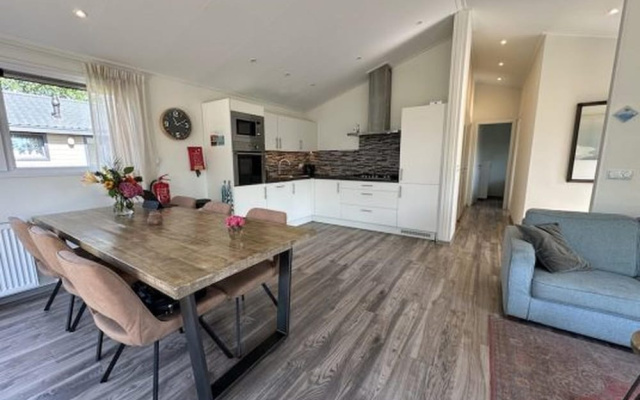 6-person Chalet in Biddinghuizen