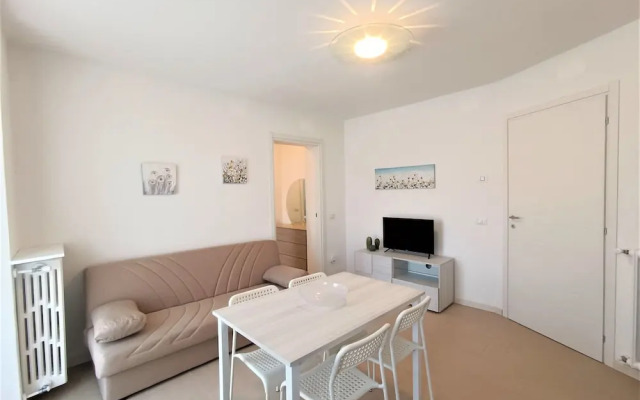 Winter Spring Summer Apartments