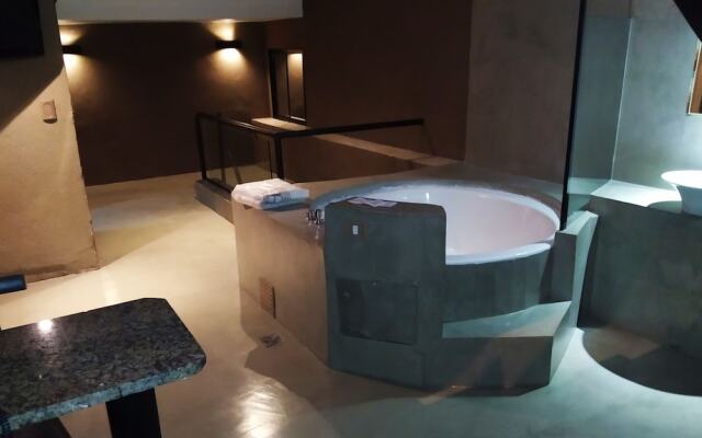 PH Suites - Adults Only