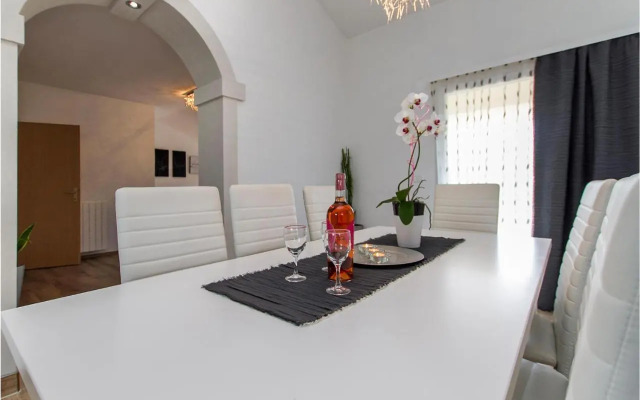 Holiday home Nedescina Nedescina