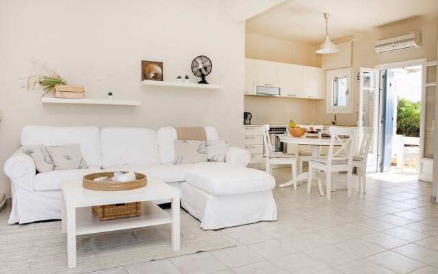 Relax by Mikri Santa Maria Beach - 2 Bedroom House